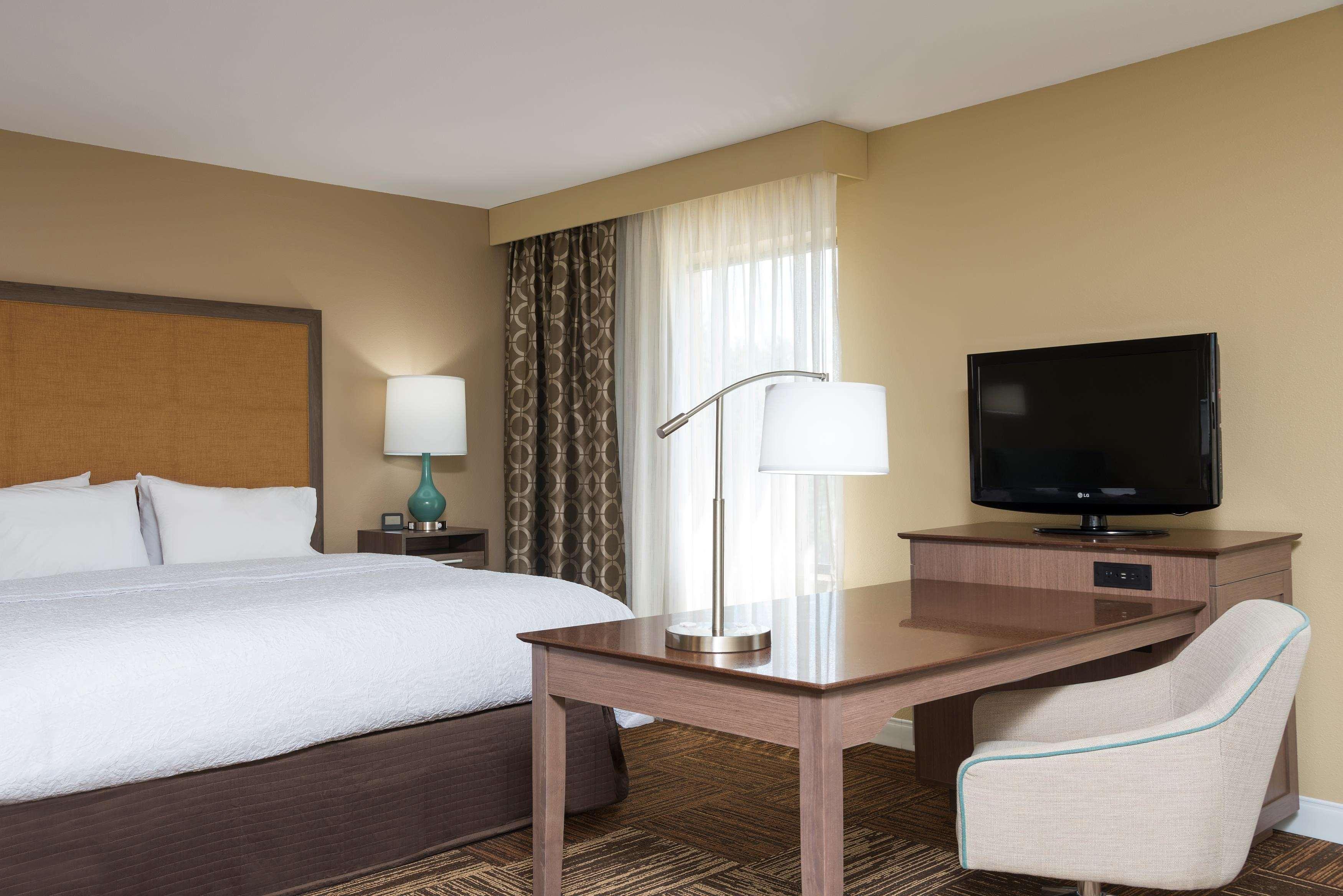 Hampton Inn & Suites Фримонт Екстериор снимка