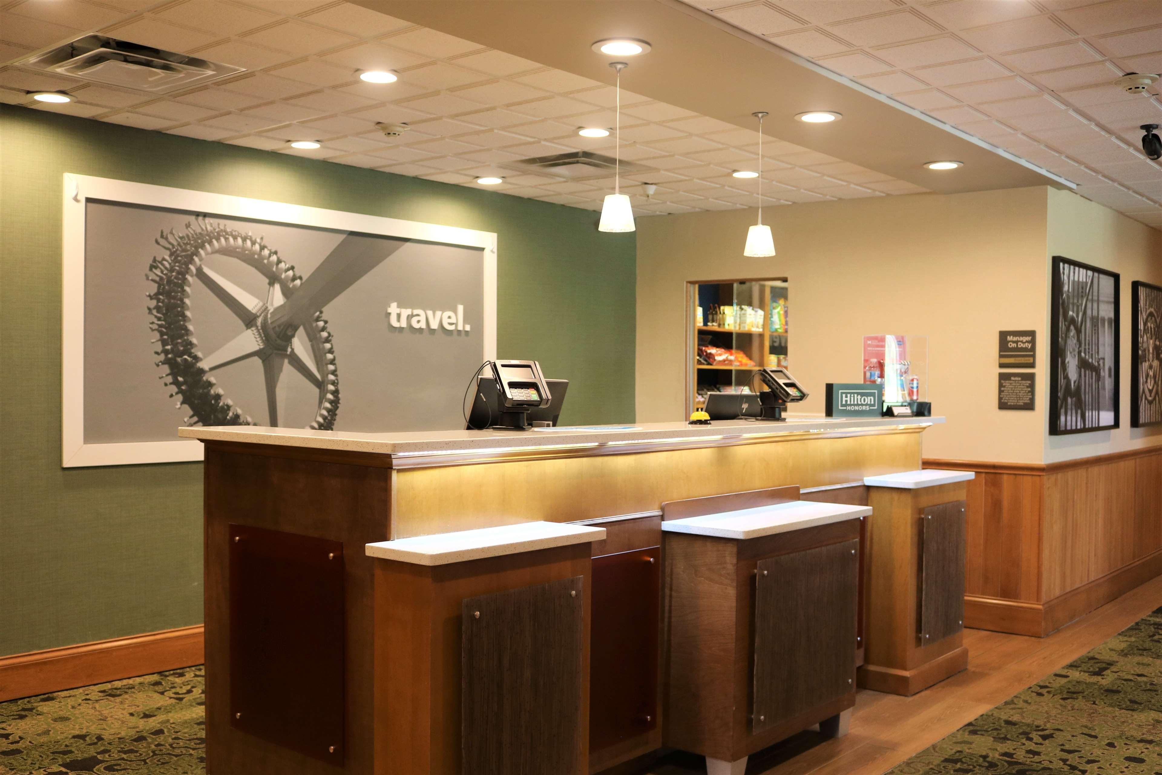 Hampton Inn & Suites Фримонт Екстериор снимка