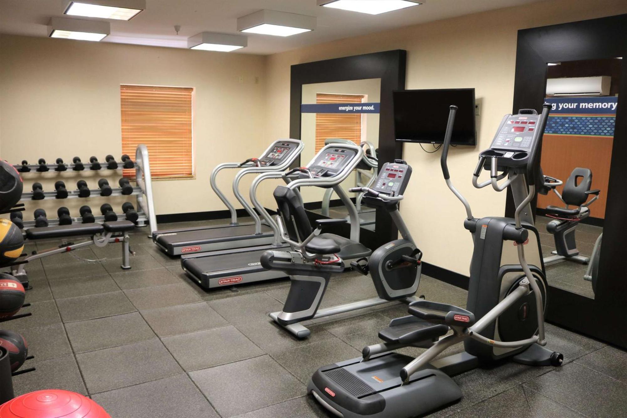 Hampton Inn & Suites Фримонт Екстериор снимка
