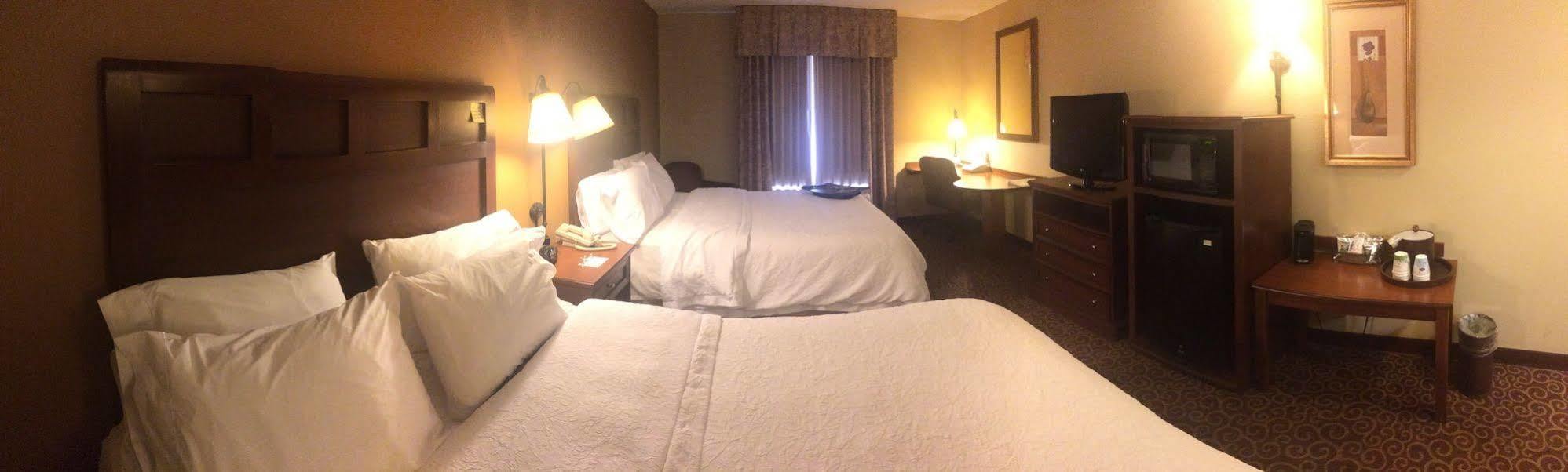 Hampton Inn & Suites Фримонт Екстериор снимка