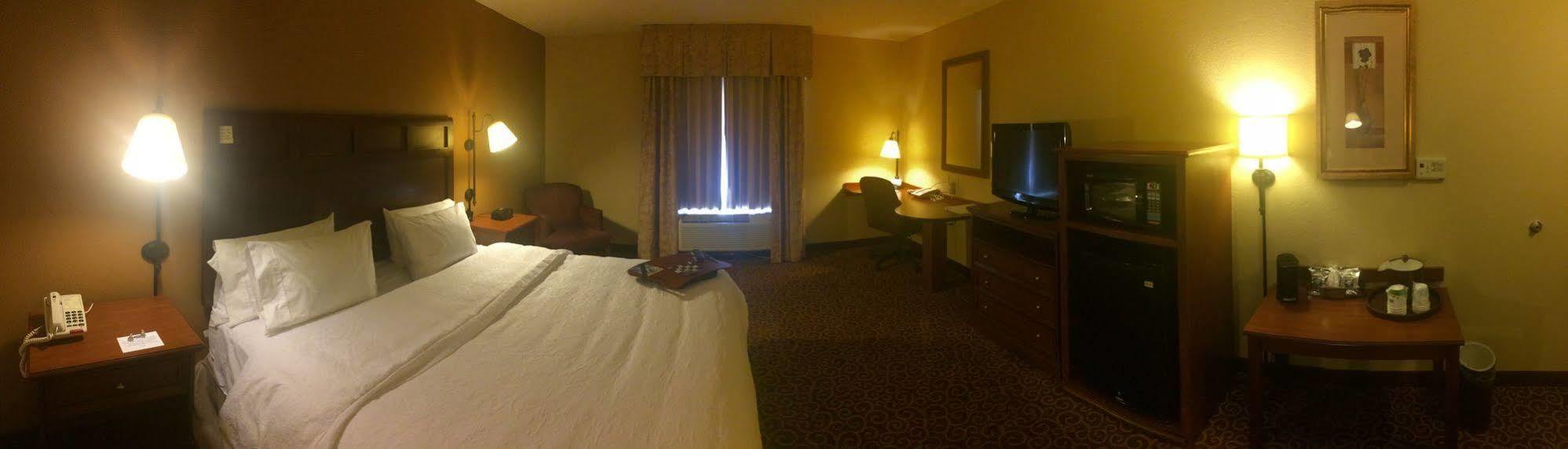 Hampton Inn & Suites Фримонт Екстериор снимка